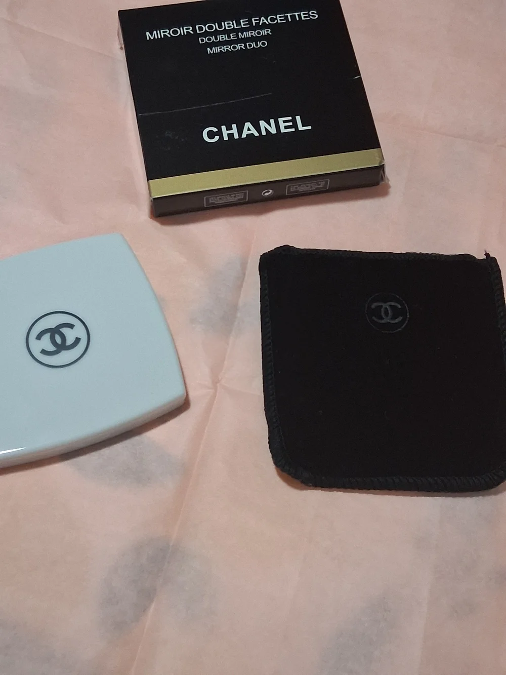 CHANEL White Compact Double Mirror Light Gray w/ Black Velvet.New Pouch